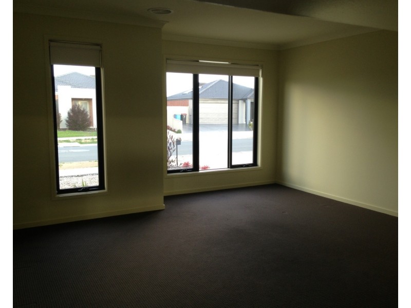 10 Settlers Drive, Kialla VIC 3631