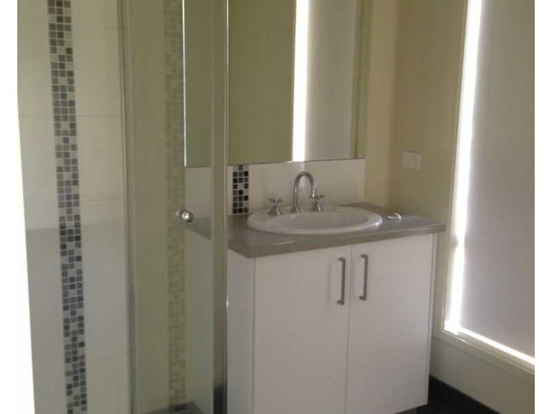 10 Settlers Drive, Kialla VIC 3631