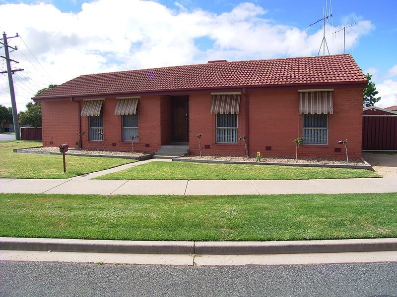 40 Poplar Avenue, Shepparton VIC 3630