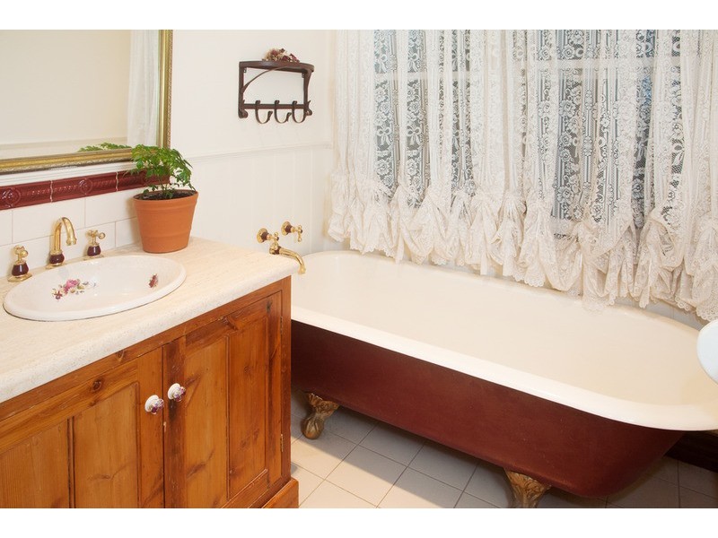 20 Dunrobin  Street, Shepparton VIC 3630