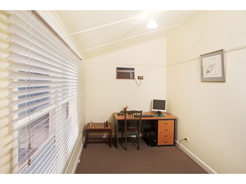 20 Dunrobin  Street, Shepparton VIC 3630