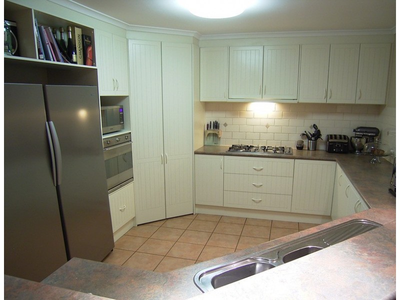 6 Mulwala  Court, Kialla VIC 3631