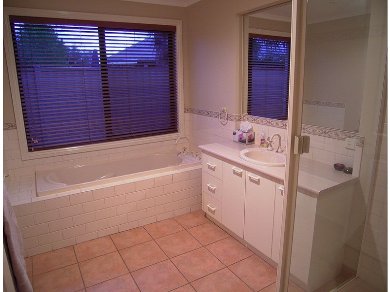 6 Mulwala  Court, Kialla VIC 3631