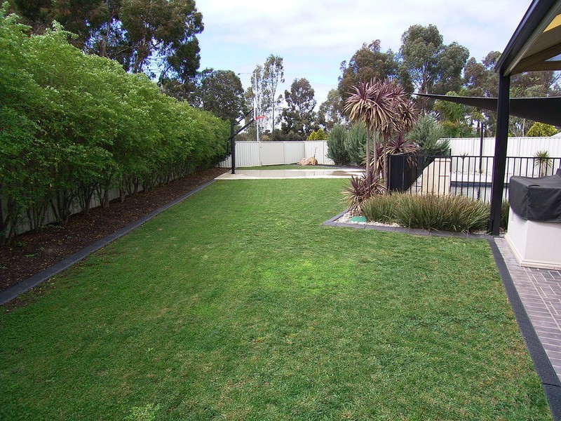 6 Mulwala  Court, Kialla VIC 3631