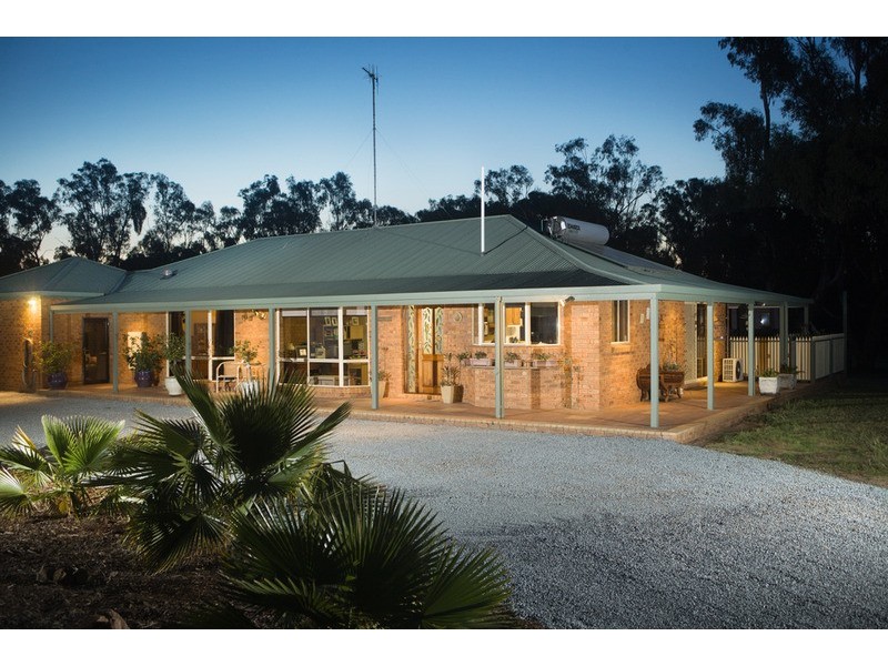 255 Riverview  Drive, Kialla VIC 3631
