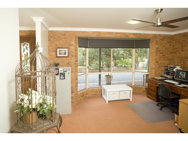 255 Riverview  Drive, Kialla VIC 3631