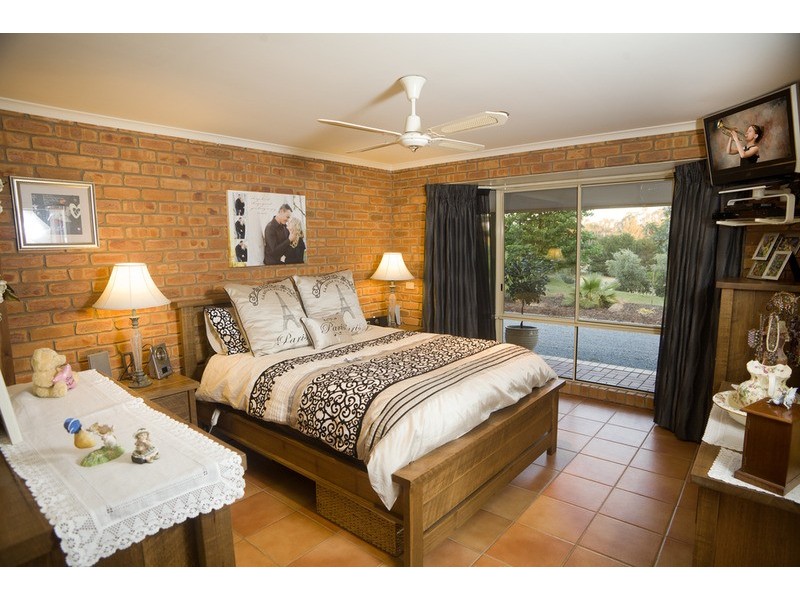 255 Riverview  Drive, Kialla VIC 3631