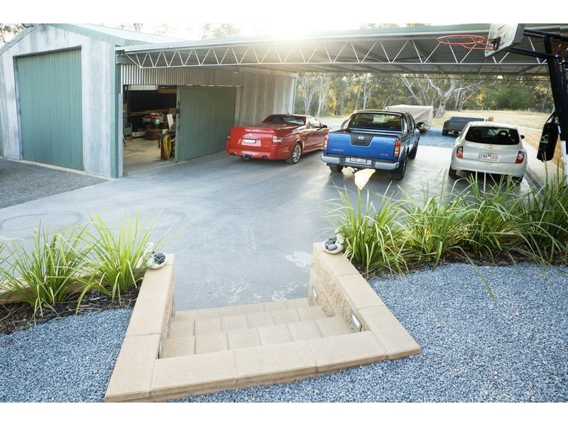 255 Riverview  Drive, Kialla VIC 3631