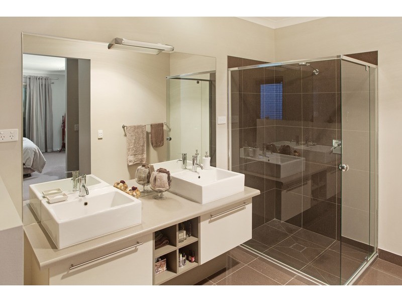 12 Canterbury  Avenue, Shepparton VIC 3630