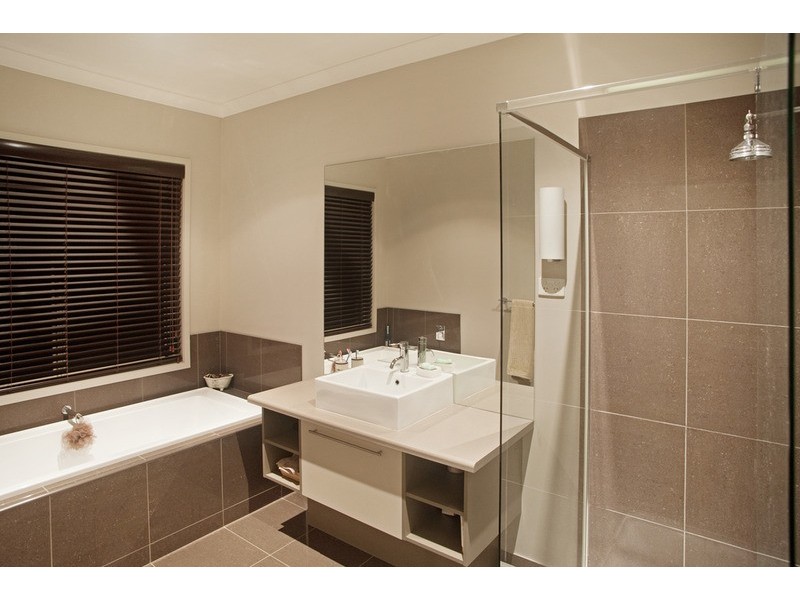 12 Canterbury  Avenue, Shepparton VIC 3630