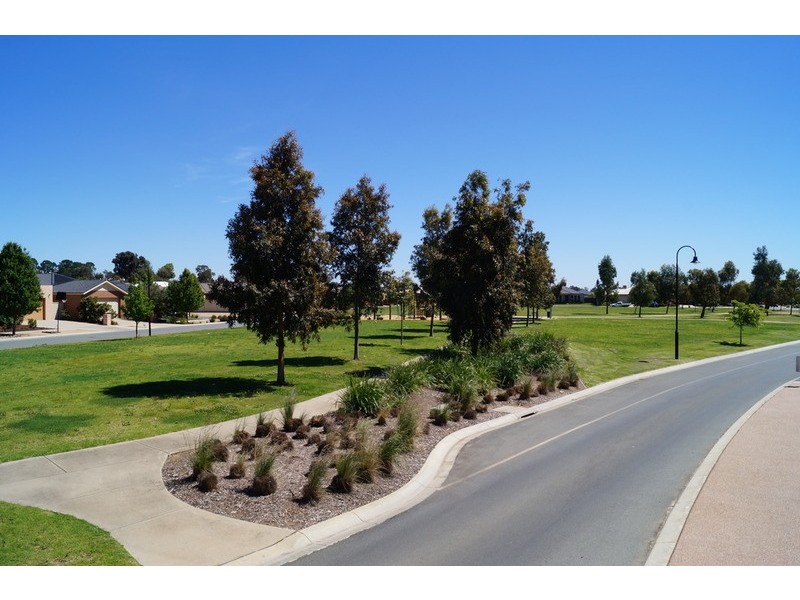 12 Canterbury  Avenue, Shepparton VIC 3630