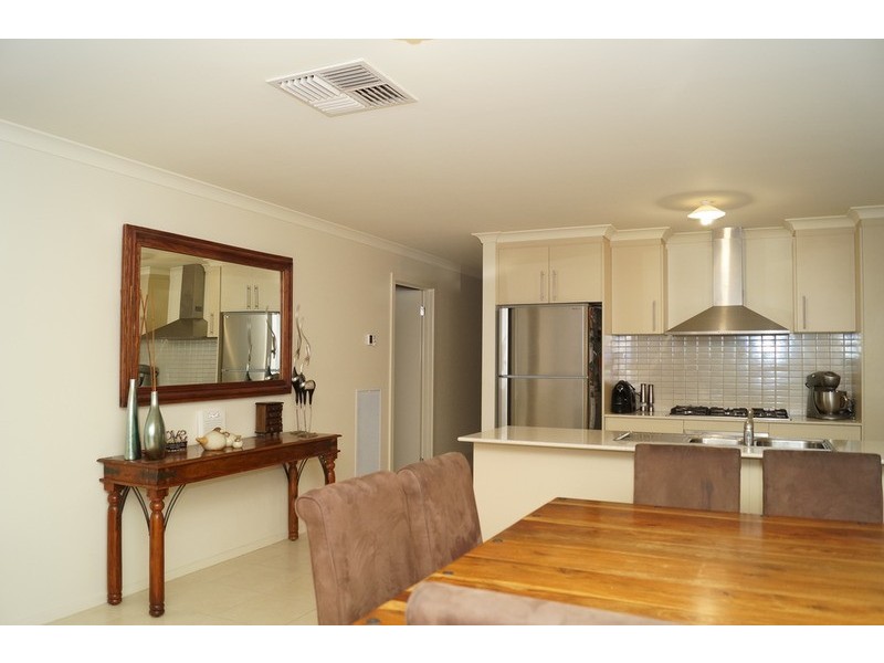3/24 Parkside  Drive, Shepparton VIC 3630