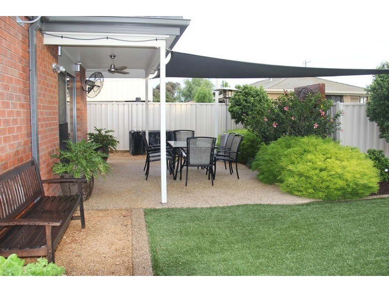 3/24 Parkside  Drive, Shepparton VIC 3630
