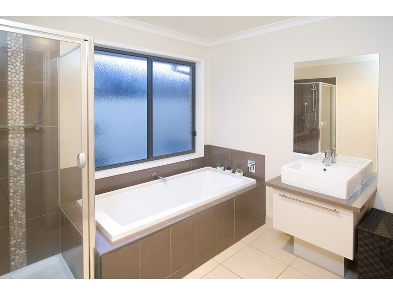12 Dalmahoy Court, Shepparton VIC 3630