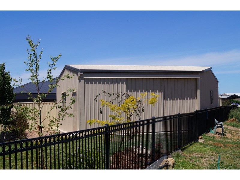 132 Parkside Drive, Shepparton VIC 3630