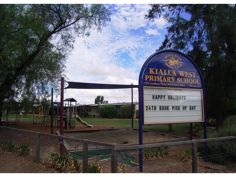 11 Oakland Road, Kialla West VIC 3631