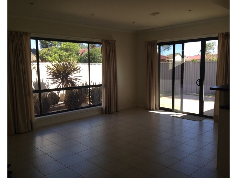 2/7 Fadden Close, Shepparton VIC 3630