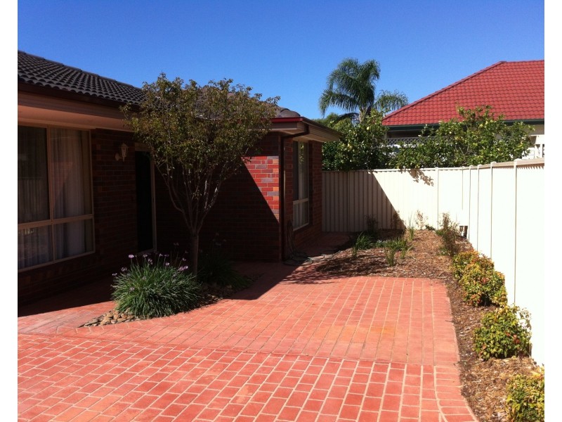 2/9 Kilpatrick Avenue, Shepparton VIC 3630