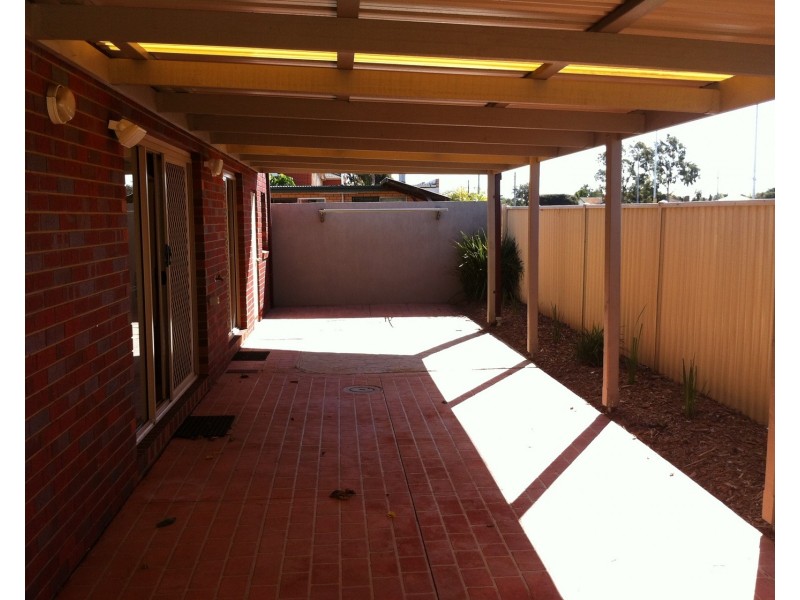 2/9 Kilpatrick Avenue, Shepparton VIC 3630