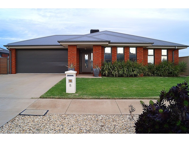 5 Fletcher  Avenue, Mooroopna VIC 3629