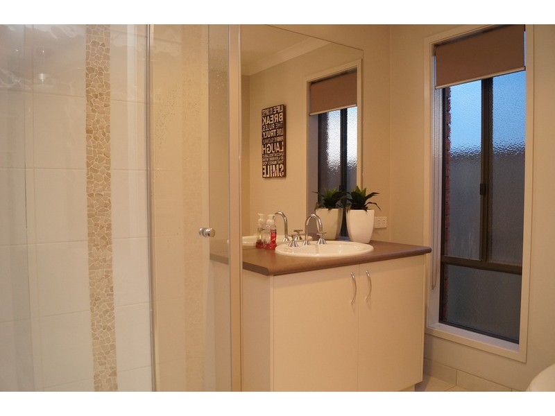 5 Fletcher  Avenue, Mooroopna VIC 3629