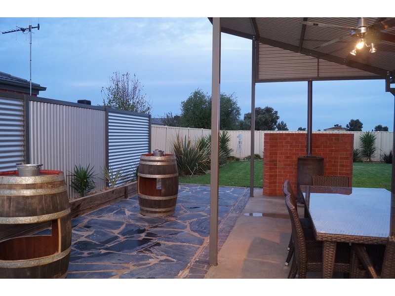 5 Fletcher  Avenue, Mooroopna VIC 3629