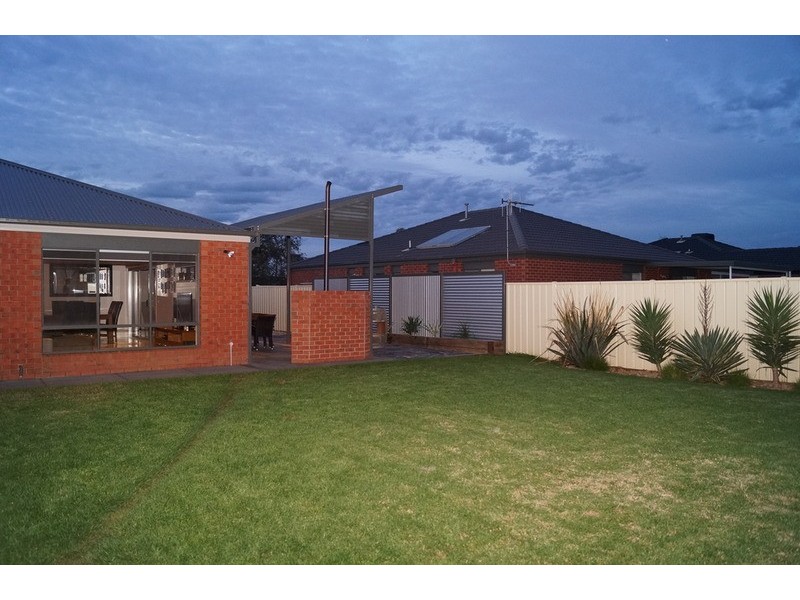 5 Fletcher  Avenue, Mooroopna VIC 3629