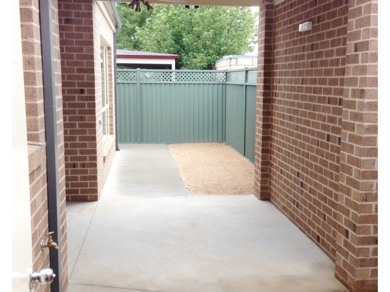 2/9 Granthorn Street, Shepparton VIC 3630