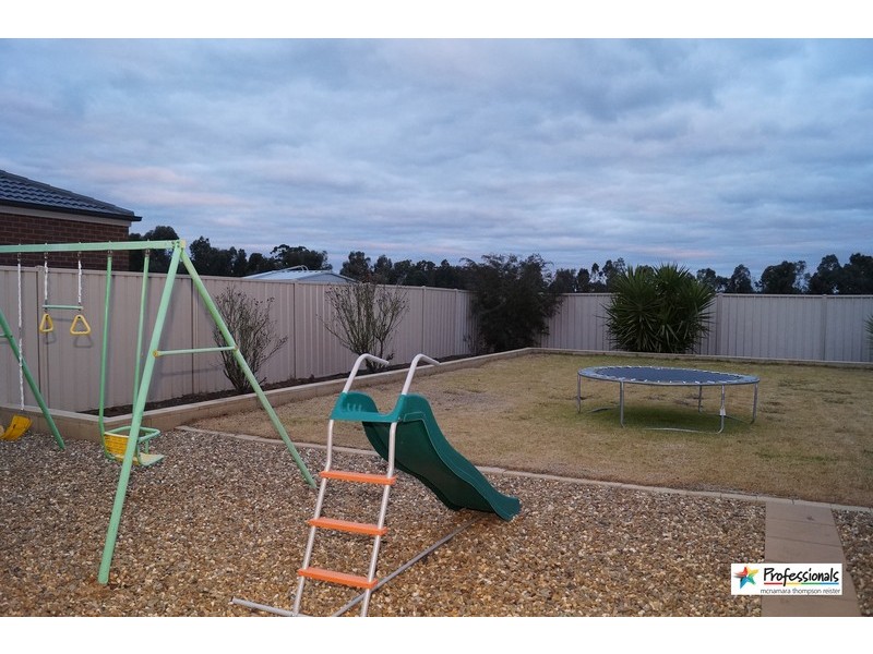 36 Cimmaron Way, Kialla VIC 3631
