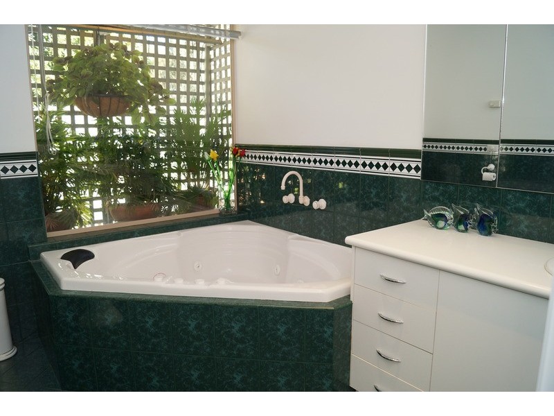 3 Eyre  Court, Kialla VIC 3631