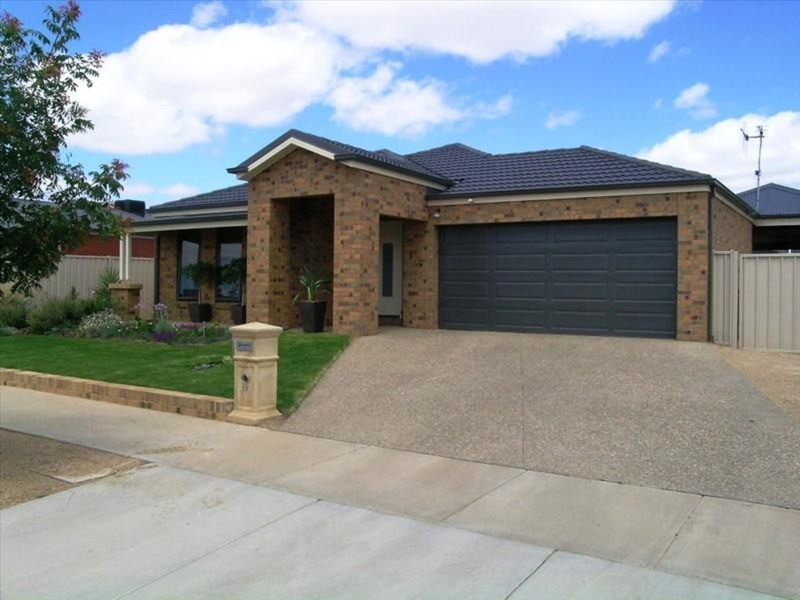 17 Bentleigh Street, Shepparton VIC 3630