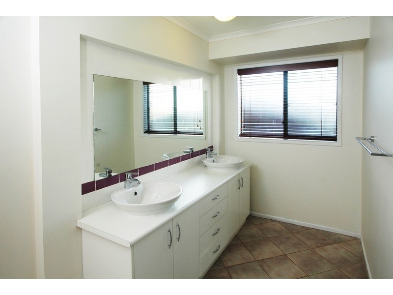 5 Nicholls Avenue, Shepparton VIC 3630