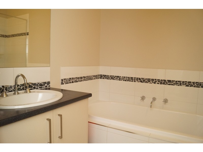 8 Ackers Court, Shepparton East VIC 3631