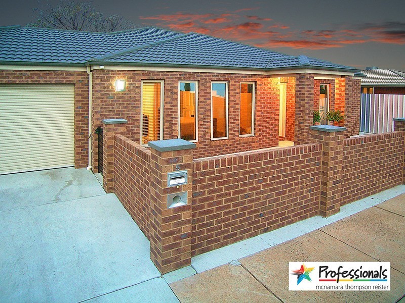 5 Newlyn  Street, Shepparton VIC 3630