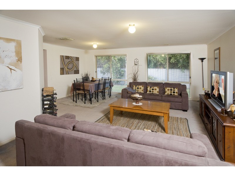 3 Robert  Court, Shepparton VIC 3630