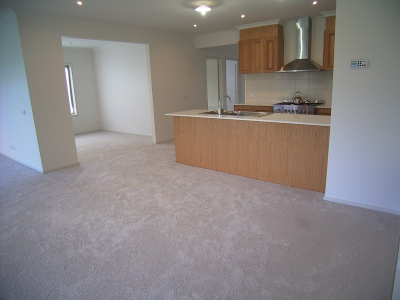 17 Killarney  Crescent, Tatura VIC 3616