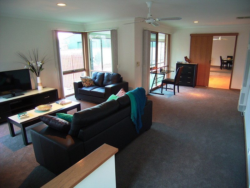 6 Illawarra Crescent, Kialla VIC 3631