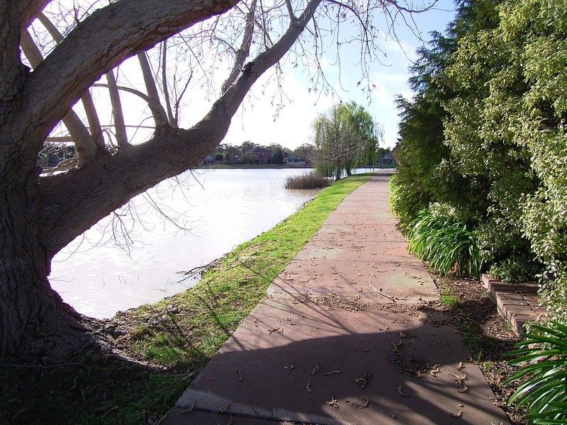 6 Illawarra Crescent, Kialla VIC 3631