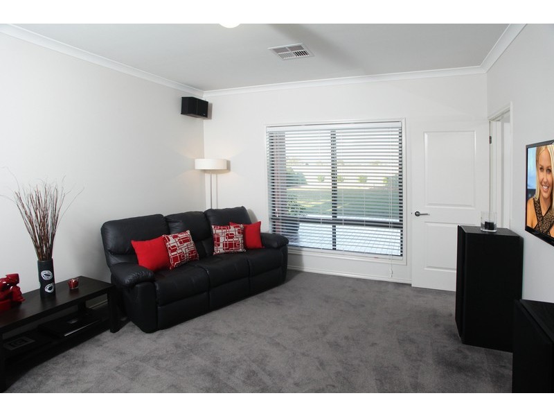 19 Wagtail Drive, Kialla VIC 3631