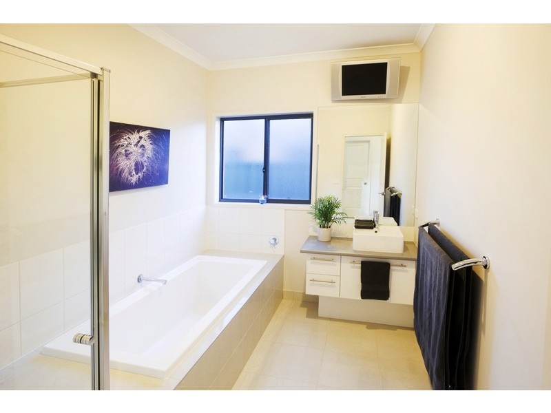 19 Wagtail Drive, Kialla VIC 3631