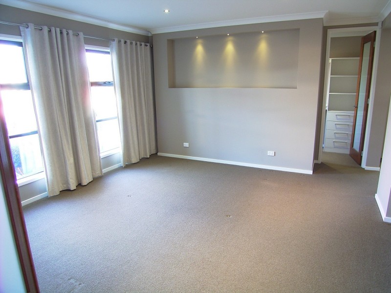 37 Canterbury Avenue, Shepparton VIC 3630