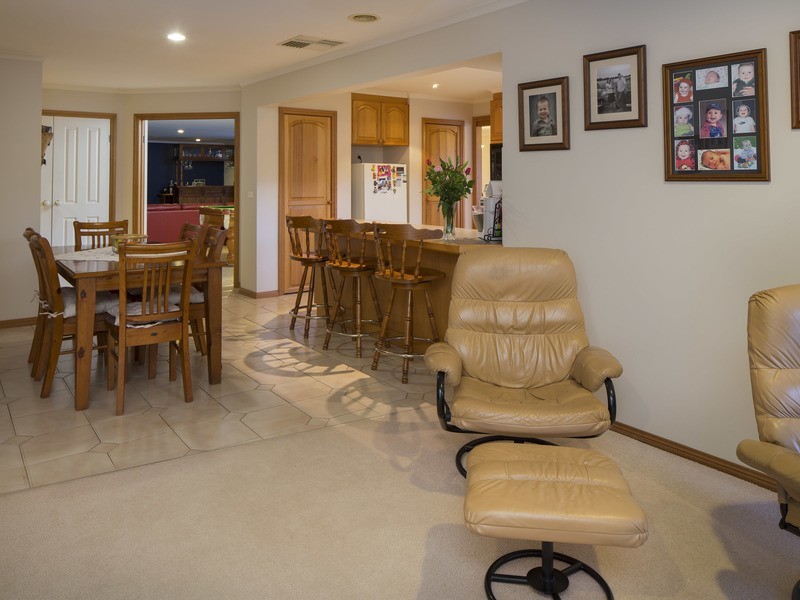 42  Teasdale Crescent, Kialla VIC 3631