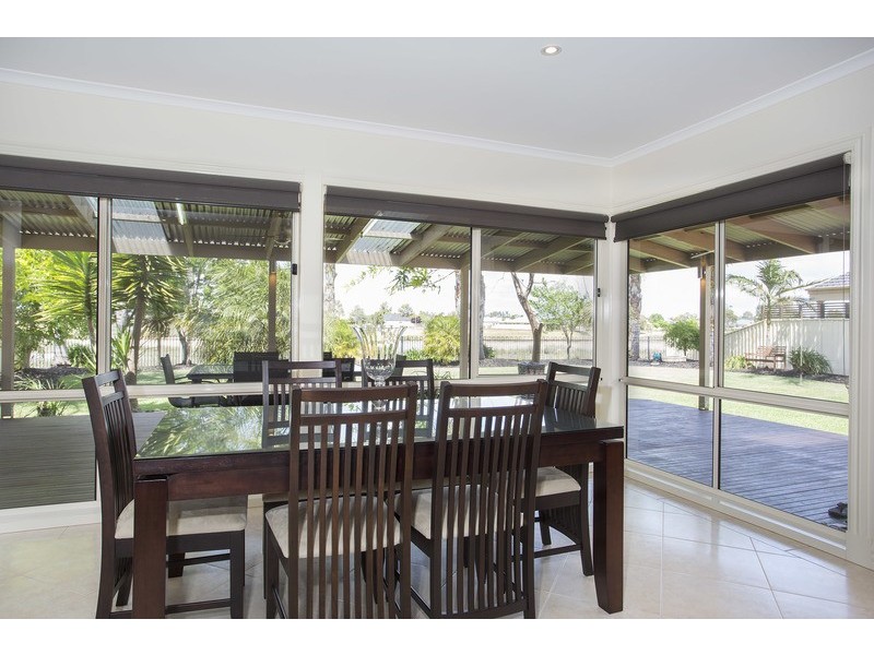 22 Rocklands Crescent, Kialla VIC 3631