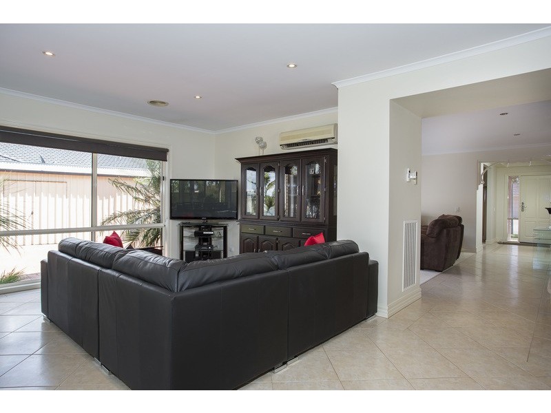 22 Rocklands Crescent, Kialla VIC 3631