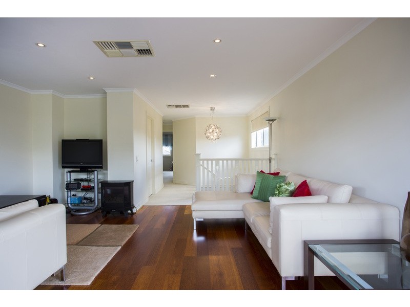 22 Rocklands Crescent, Kialla VIC 3631