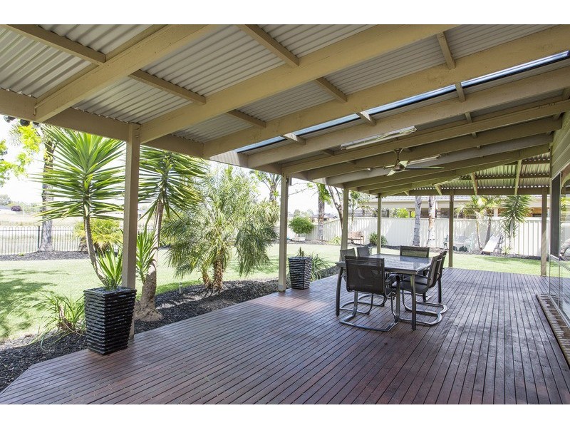 22 Rocklands Crescent, Kialla VIC 3631