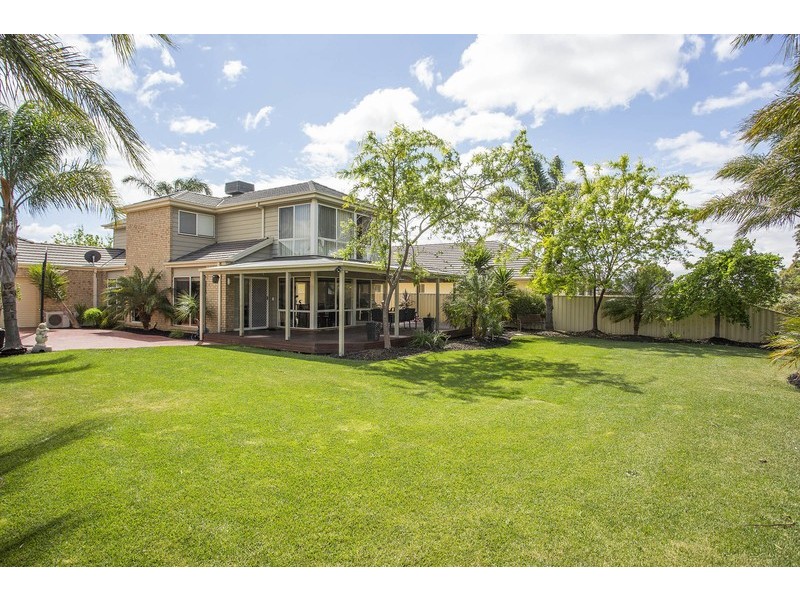 22 Rocklands Crescent, Kialla VIC 3631