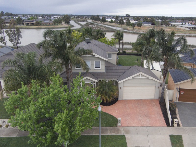 22 Rocklands Crescent, Kialla VIC 3631