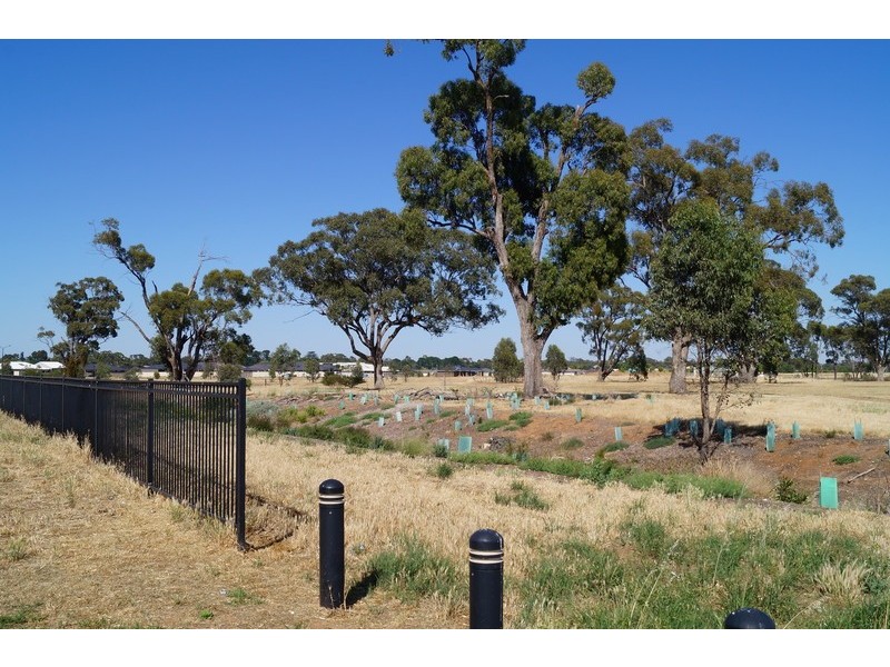 9 Dunrossil Court, Shepparton VIC 3630