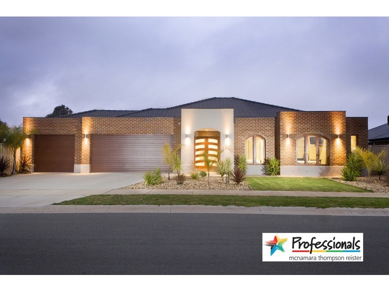 35 Nillahcootie Crescent, Kialla VIC 3631